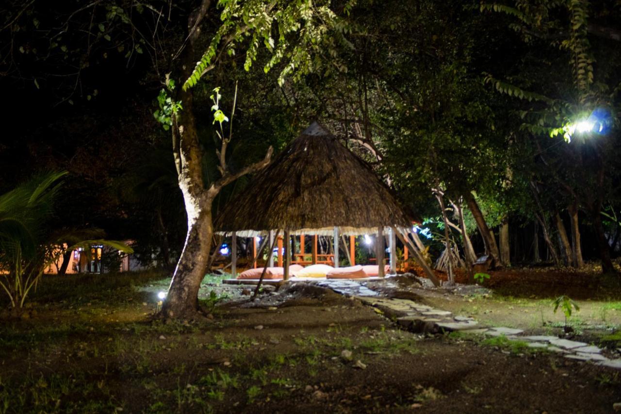 Hostel La Choza Playa Venao Exterior foto